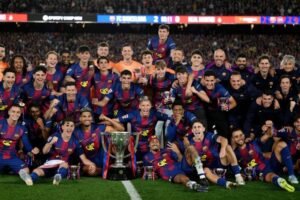 برشلونة يتوج بالدوري الإسباني بفوز مستحق في الكلاسيكو